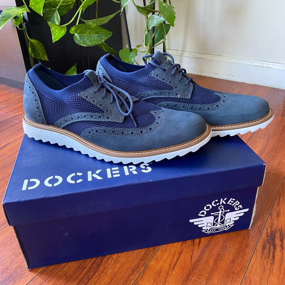 *New Navy Hawking Dockers